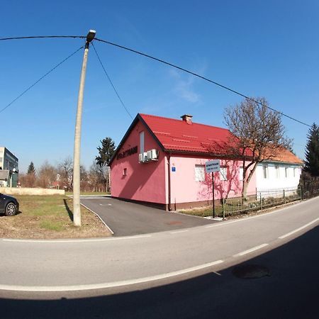 Apartman Kupa Karlovac Eksteriør billede
