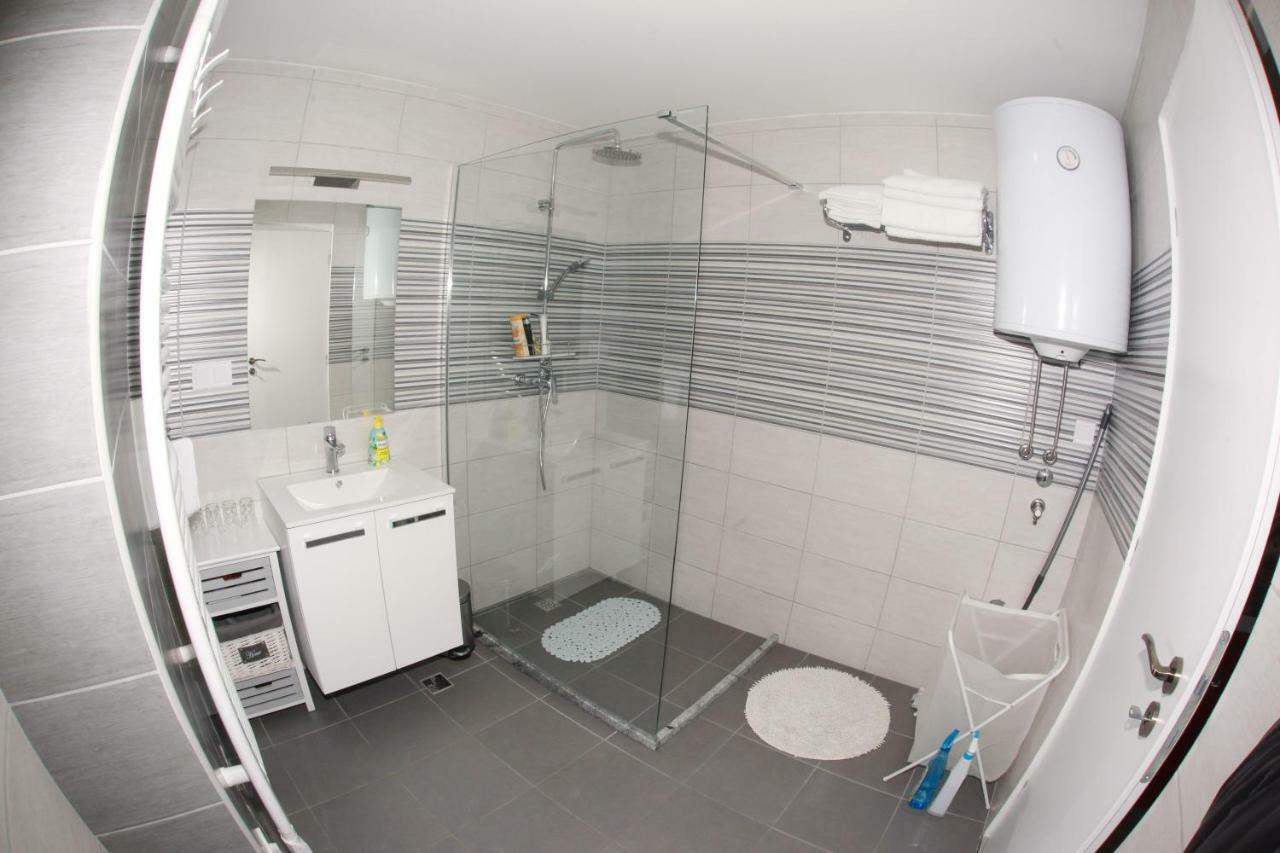 Apartman Kupa Karlovac Eksteriør billede